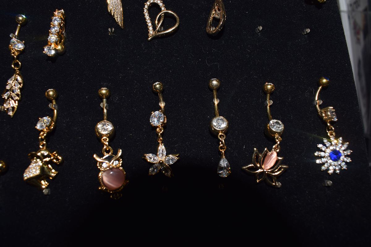 Bauchnabel-Piercings